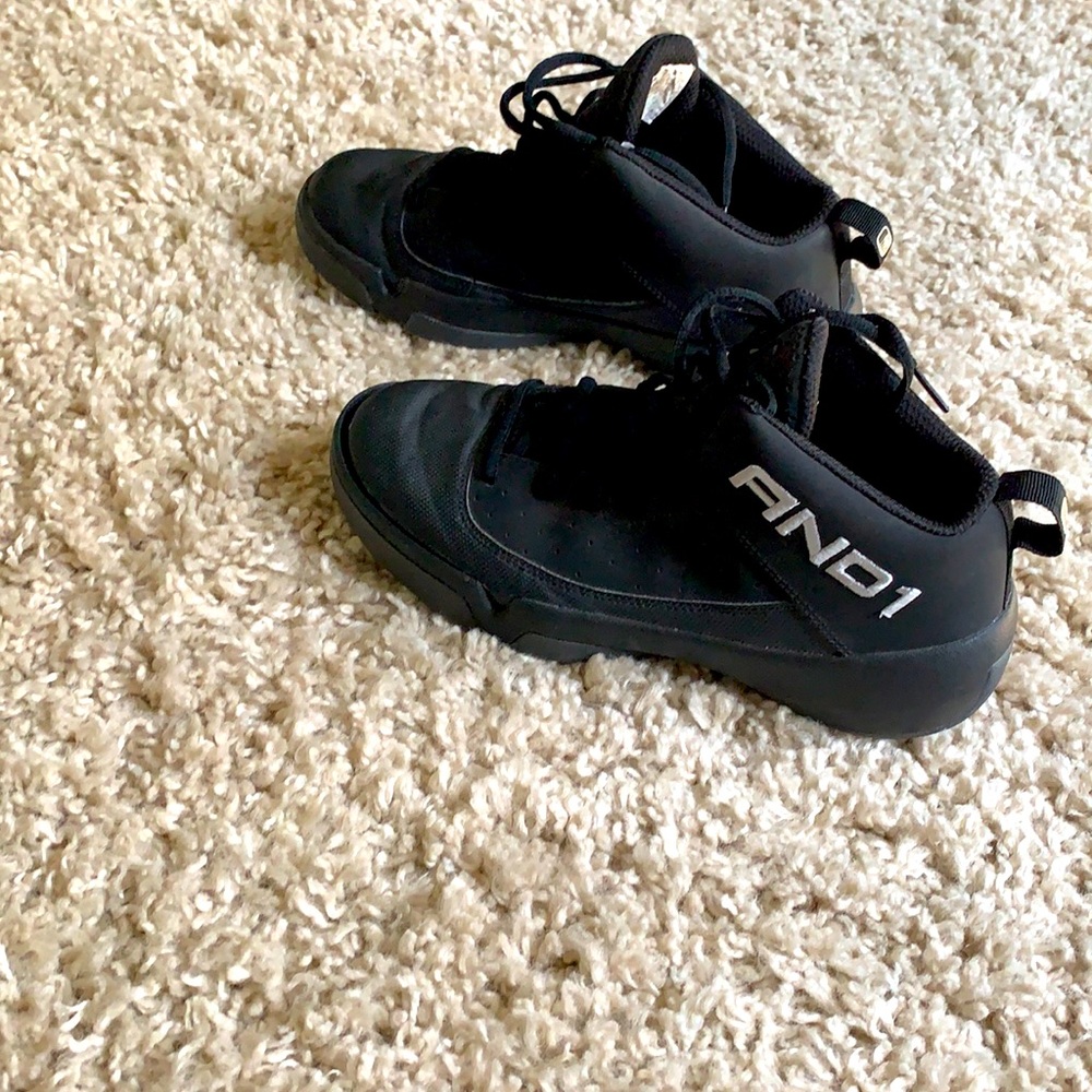 Basketball sneakers